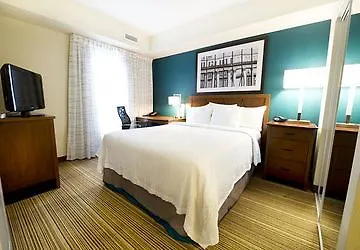 Residence Inn By Marriott Mississauga-Airport Corporate Centre West 3*, Mississauga